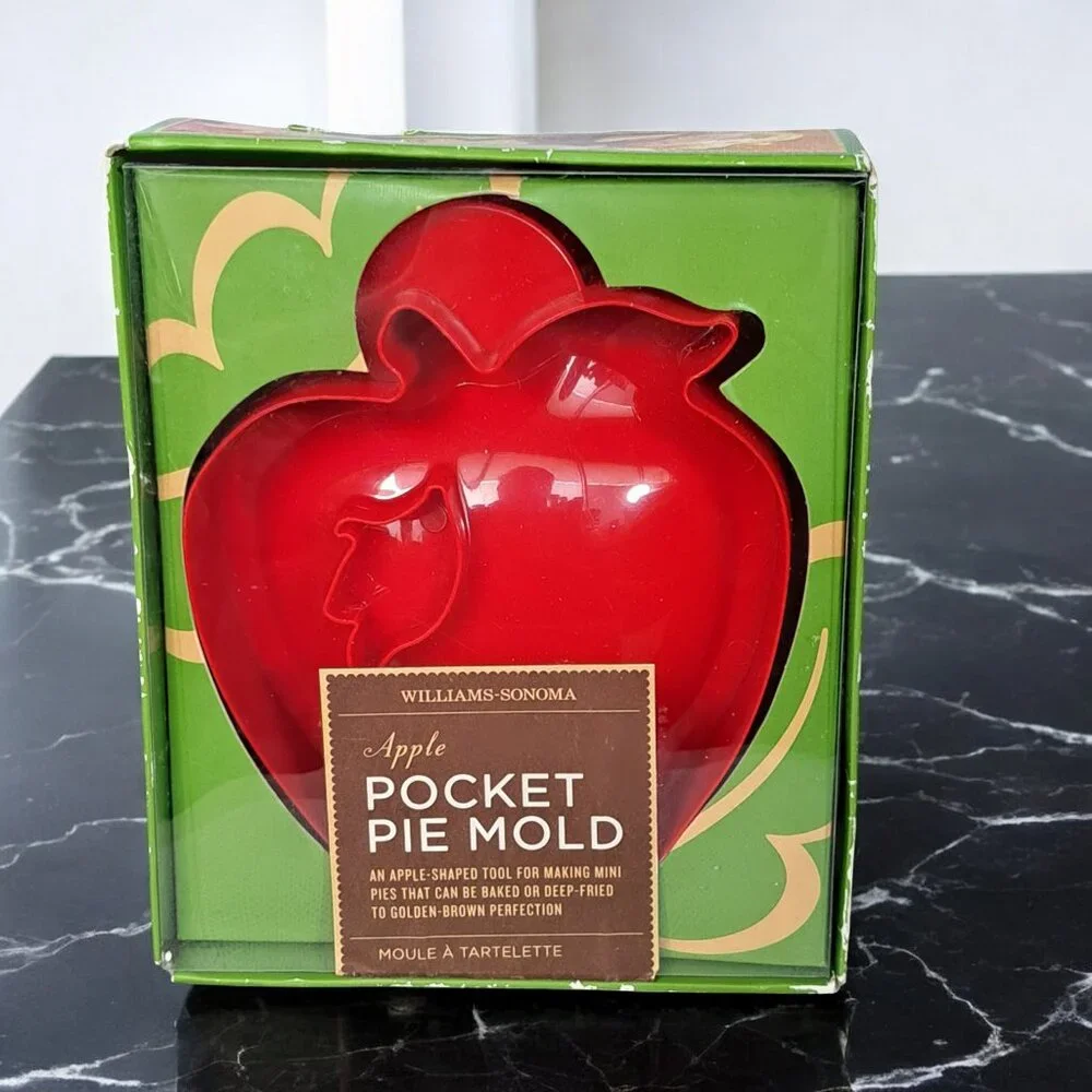 Williams Sonoma Apple Shape Pocket Pie Mold + Recipe New In Box